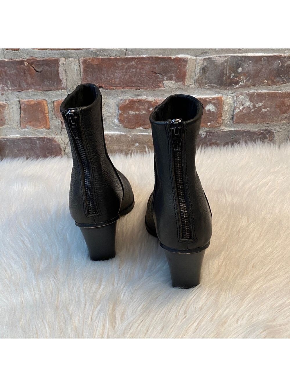 Dolce Vita Issa Black Leather Pointed-Toe Ankle Booties, Size 7.5 - Picture 11 of 17